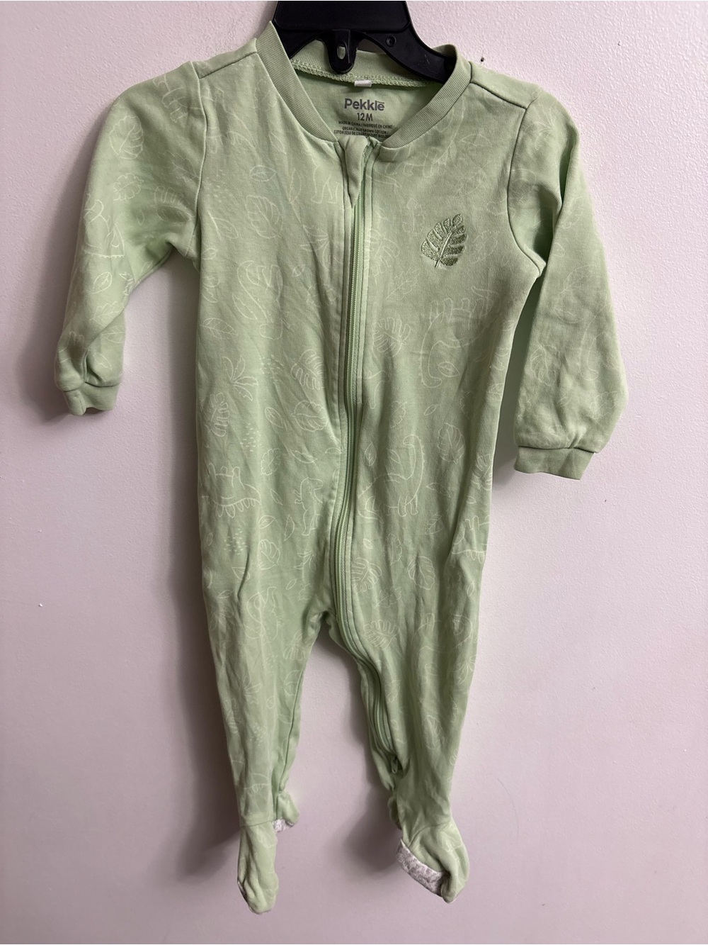 4/30$ Pekkle pajamas monstera dino 12 months
